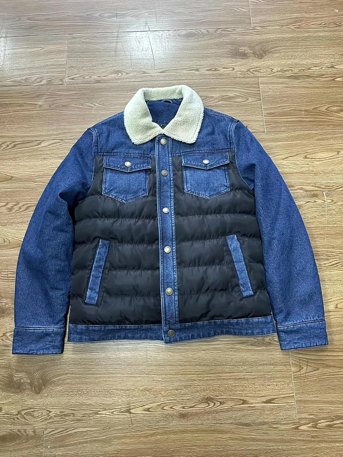 INVACHI Mens Denim Trucker Jacket Lapel Sherpa Fleece Lined with Down Patchwork and Pockets