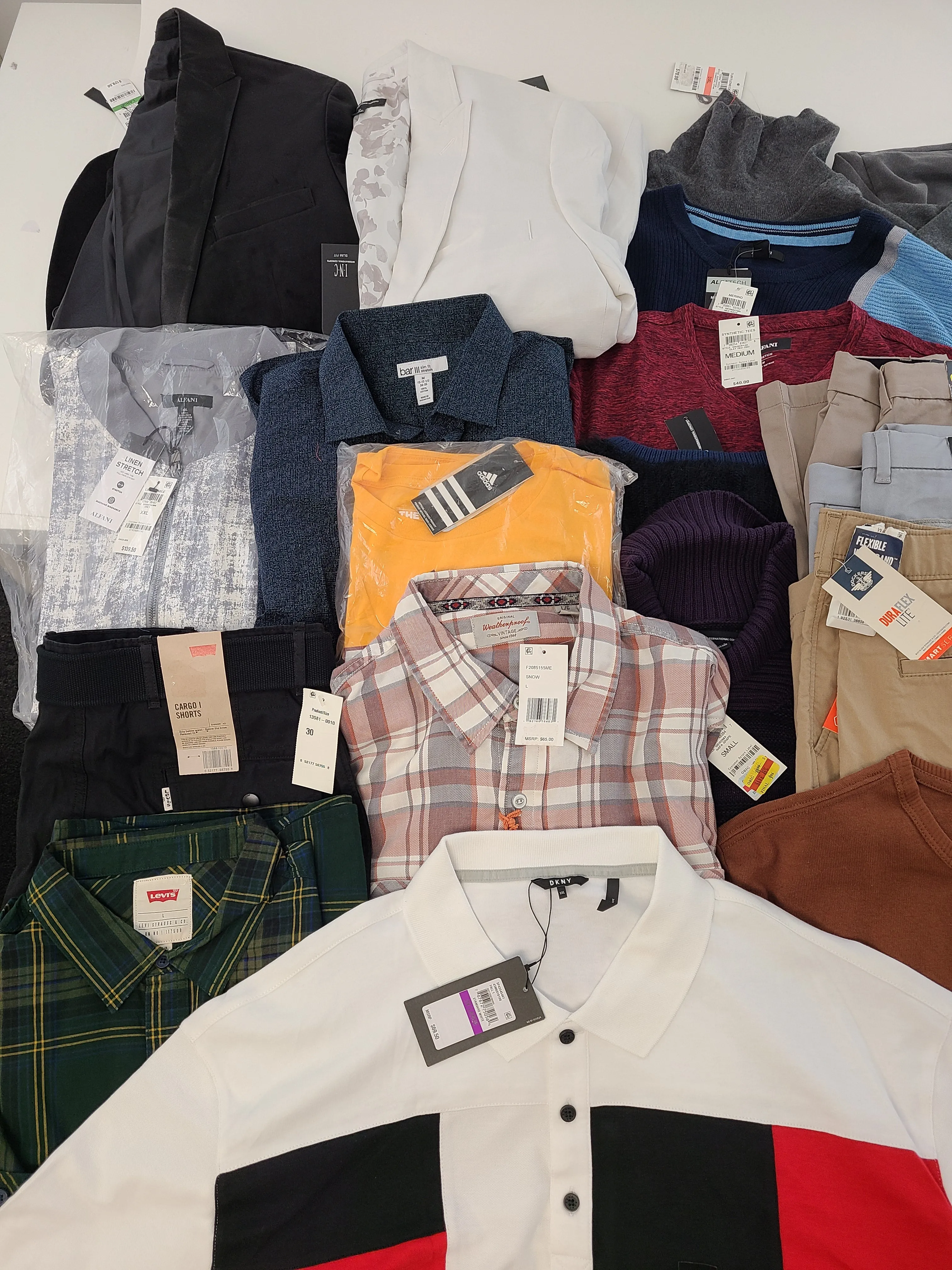 Men's Clothing Wholesale LotLevi's, Adidas, DKNY, Weatherproof Vintage, Dockers, American Apparel, Alfani, INC and more, 25 Units, Shelf Pulls, MSRP $1,632.49