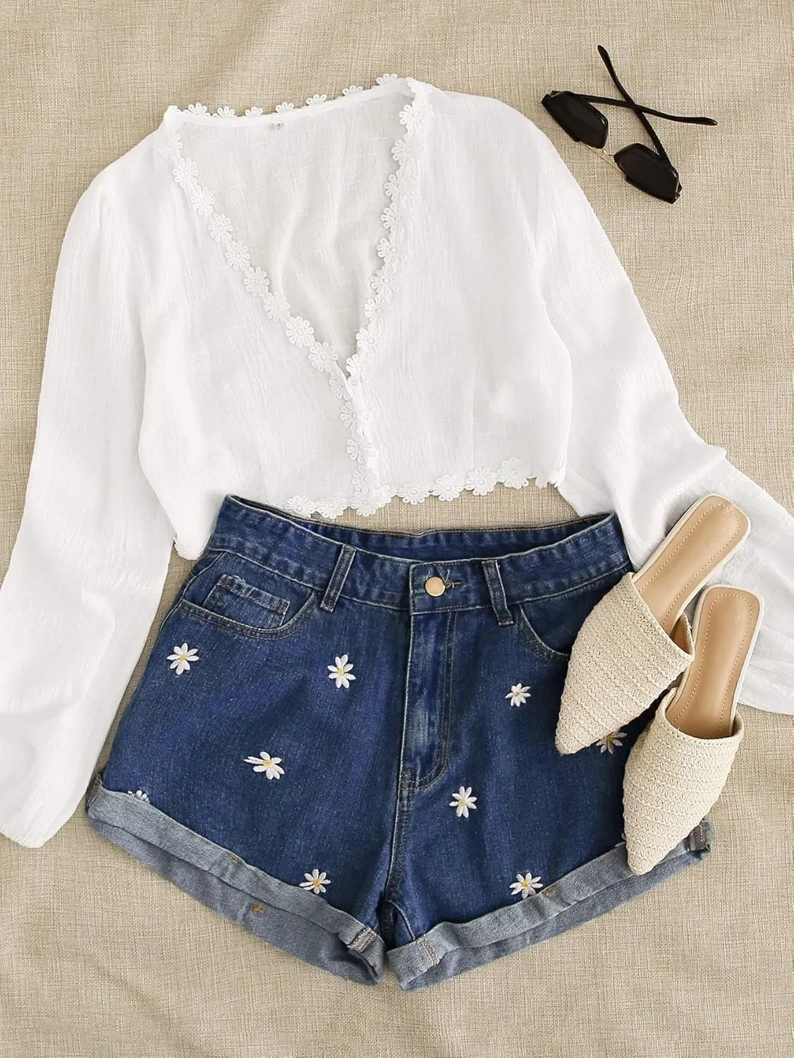 SweatyRocks Women's Casual High Waist Daisy Floral Embroidery Folded Hem Denim Jean Shorts